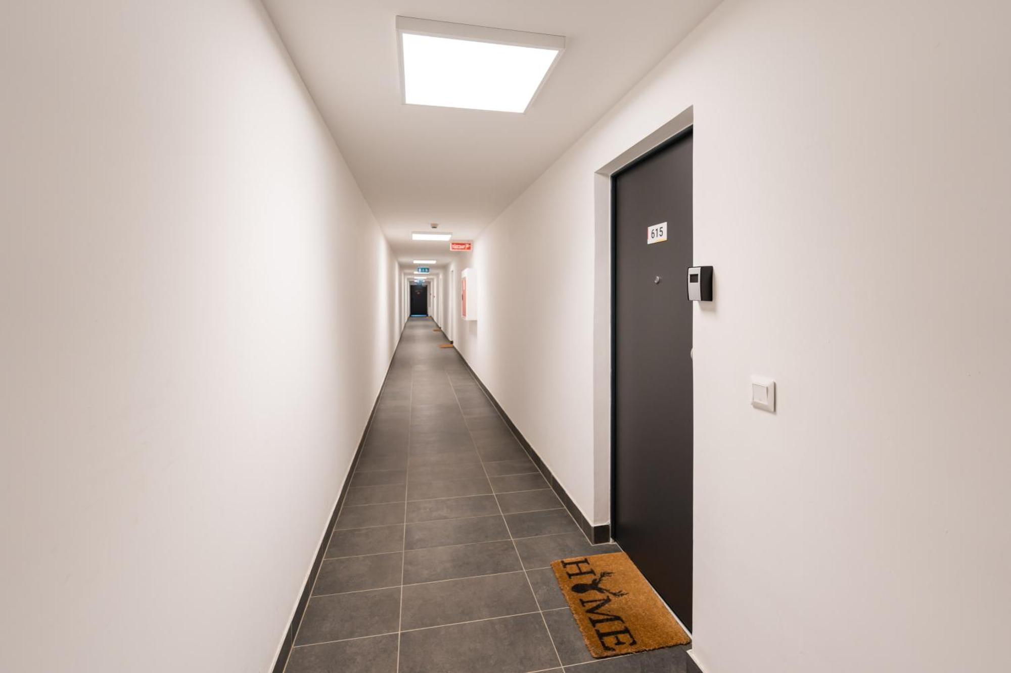 בודפשט Brand New Modern Apartment-2 Rooms-Balcony-Garage מראה חיצוני תמונה